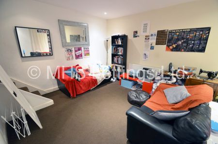 14 Harold Place, Leeds, LS6 1PQ - Photo 4