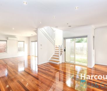 3-Bedroom Home in Reservoir VIC - Photo 2