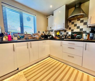 2 bedroom apartment to rent - Photo 6