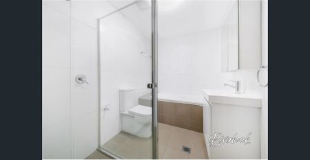 Spacious Two-Bedroom Apartment - Photo 5