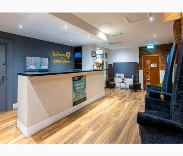 Classic Room (Stilted Bed) - Photo 6