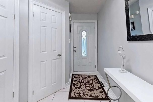 For Lease - 19 Hubbell Drive, Whitby, Ontario - Photo 1