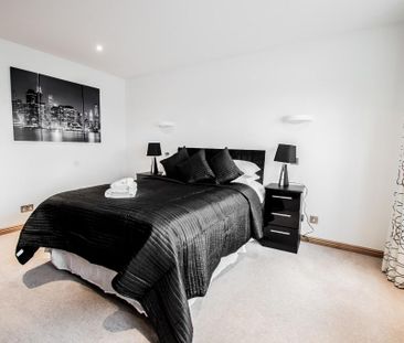 3 bedroom flat to rent - Photo 3