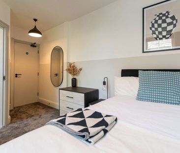 ⭐ New Rooms | Fast Move-In | 🅰️➕ Location Room 3 - Photo 4