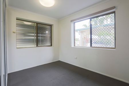 20 Emerald Street - Photo 3