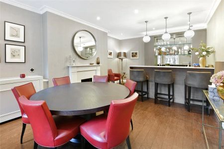 3 bedroom house in London - Photo 3