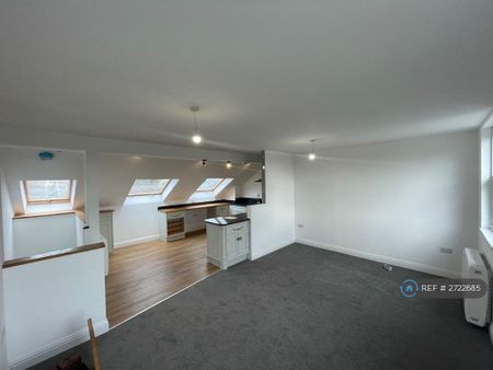 3 bedroom maisonette to rent - Photo 2