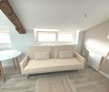 ROMANS-SUR-ISERE - QUARTIER GARE : STUDIO MEUBLE A LOUER - Photo 2