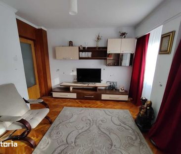 Inchiriez apartament 3 camere, ultracentral, Pitesti - Photo 1