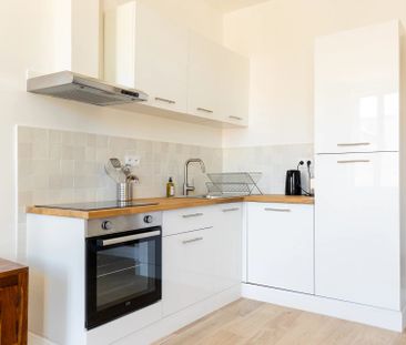 Location Appartement 3 pièces 58m² MARSEILLE 6ème - Photo 6