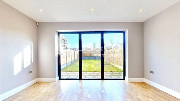 Bideford Avenue, UB6, Greenford - Photo 1