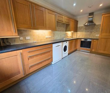 3 bedroom terraced house to rent - Photo 4