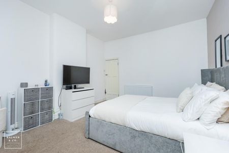 Oxford Street, Leigh, WN7 - Photo 5