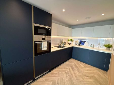 Exceptional fully furnished one bedroom apartment with unrivalled facilities in the exclusive Cortland at Colliers Yard. - Photo 3
