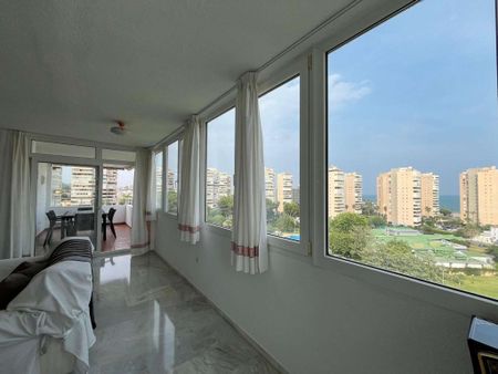 3 room luxury Flat for rent in Torremolinos, Andalusia - Photo 2