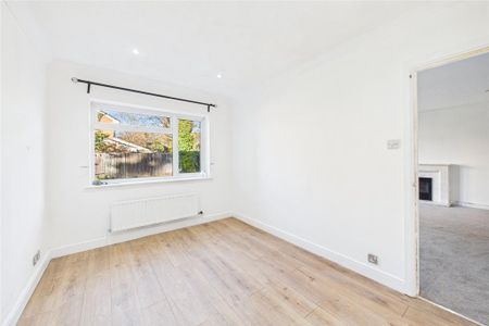 5 bedroom detached house to rent - Photo 3