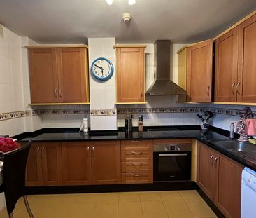 Middle Floor Apartment in Nueva Andalucía - Photo 4