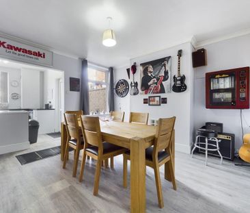 3 bedroom terraced house to rent - Photo 4