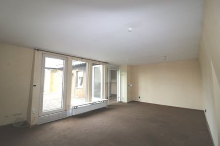 * 4 ZIMMER, TERRASSE, IN OPPUM - 4 ZI, 4.Etage, WBS erforderlich / renovierungsbedürftig, Garage * - Photo 4