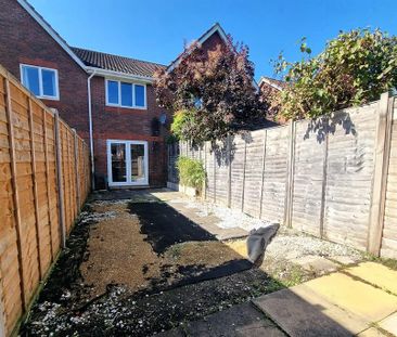 2 bedroom terraced house to rent - Photo 3