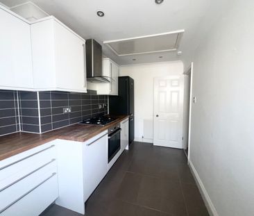 3 Bed Flat, Brunswick Terrace, BN3 - Photo 4