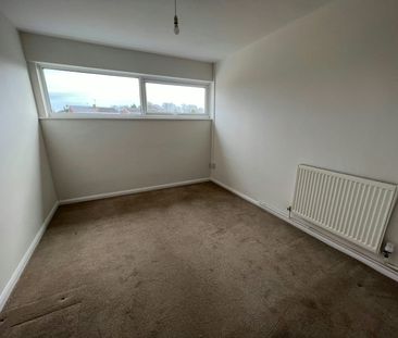 Flat to rent on - Photo 3