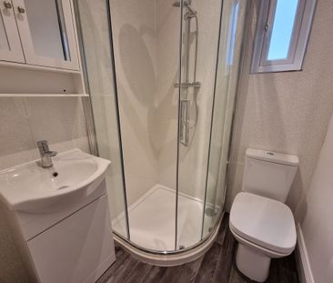 6 Bed Student Accommodation - Photo 1