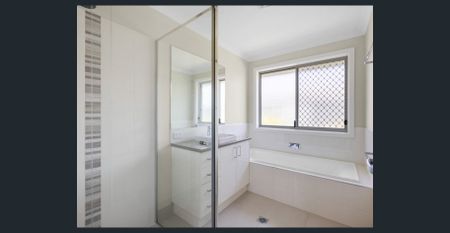 Spacious Family Home for Rent – Perfectly Positioned with Modern Features - Photo 4