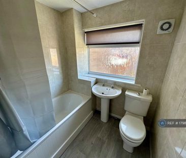 3 bedroom terraced house to rent - Photo 3