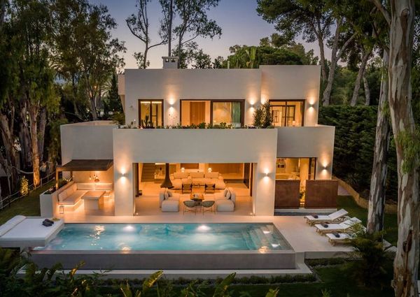 Luxury Villa for rent in Marbella Del Este, Spain