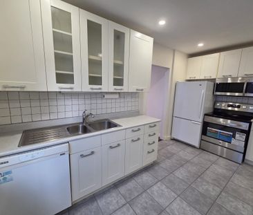 For Lease - 19 Orley Avenue Unit# Main, Toronto, Ontario - Photo 3