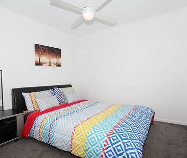 Move Straight In - Fully Furnished Home in Flame Tree Pocket - Photo 4