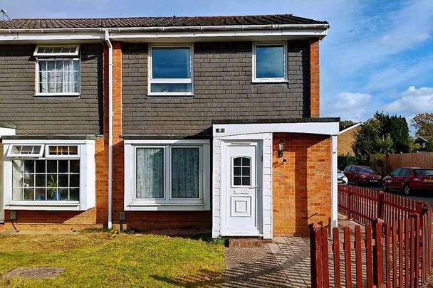 Woking, GU21 - Photo 1