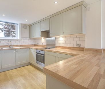 3 Bedroom - Photo 2