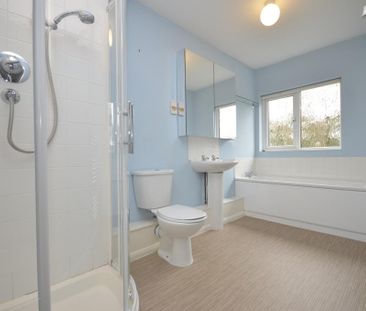 3 bedroom semi-detached house to rent - Photo 3