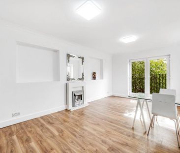 3 bedroom flat to rent - Photo 1