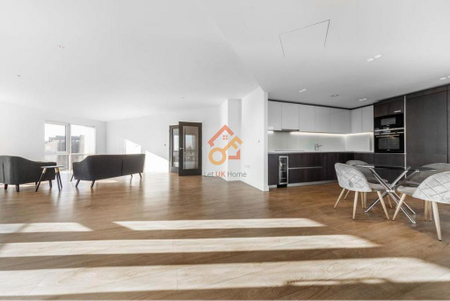 3 bedroom flat to rent - Photo 5