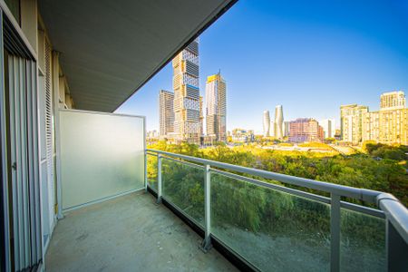 For Lease - 223 Webb Drive Unit# 604, Mississauga, Ontario - Photo 2