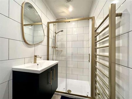 Simonside Terrace, Newcastle Upon Tyne, NE6 - Photo 3