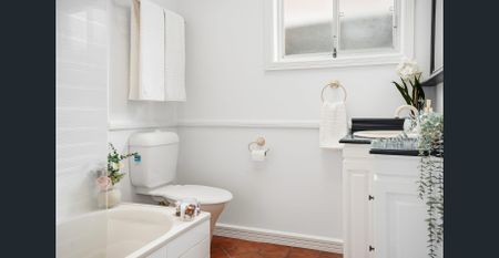 Renovated Comfort in a Quiet Greystanes Street - OPEN TO INSPECT - TUESDAY 7TH APRIL - 5.30PM - 5.45PM. - Photo 4