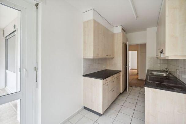 Cozy and bright apartment in Riehen - Photo 1