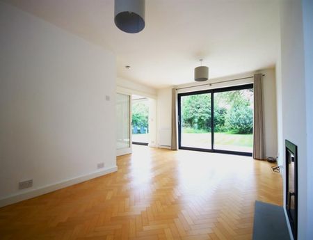 4 Bedroom Detached To Let - Photo 2