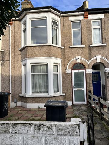 3 bedroom terraced house to rent - Photo 4