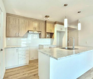 5 1/2 À LOUER - SAINT-JACQUES - APPARTEMENT À LOUER - Photo 2