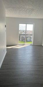 Granby, 4 1/2 libre Mai, 55 ans ou plus, Retraiter ou semi retraiter, NON fumeur, Animaux REFUSER - Photo 3