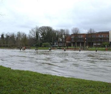 Ferry Lane, Wraysbury, TW19 - Photo 6