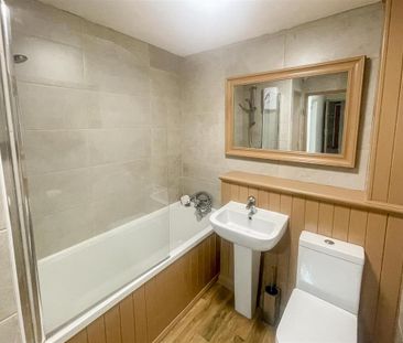 2 bedroom flat to rent - Photo 6