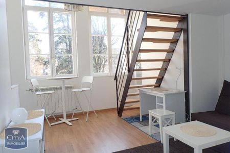 Location Appartement 2 pièces 22m² CHAMBERY 73000 - Photo 2