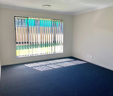 35 Plover Circuit, Aberglasslyn, NSW 2320 - Photo 4