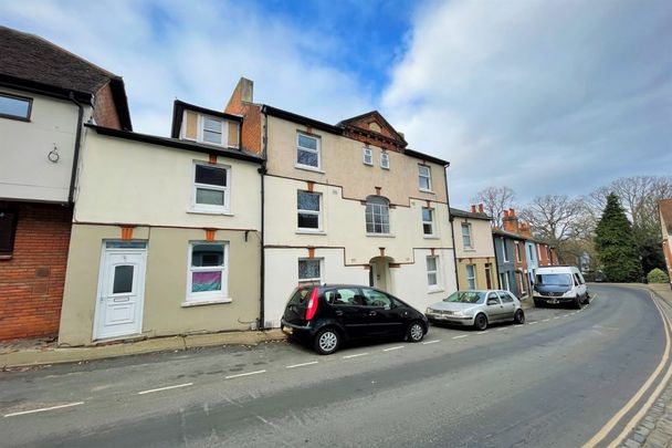 1 bed Flat Maidenburgh Street, Colchester, CO1 - Photo 1